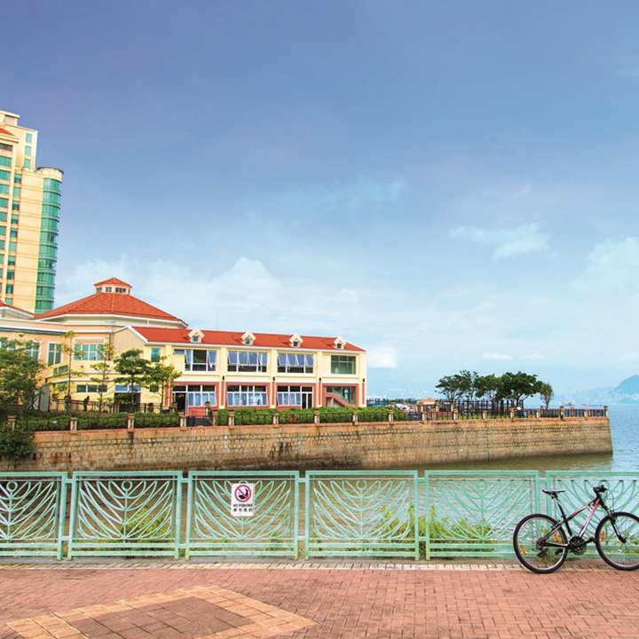 Cycling is a common way to commute in Discovery Bay. 